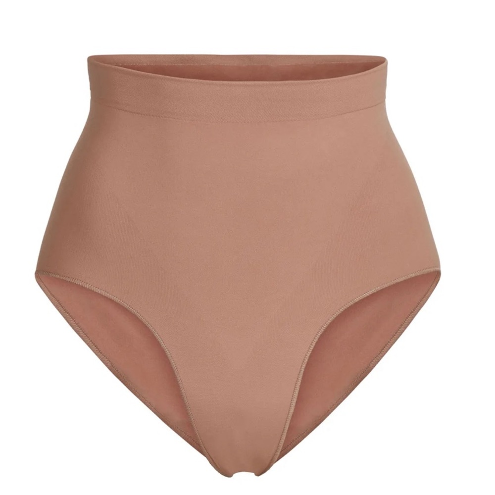 SKIMS SCULPTING MID WAIST BRIEF, SIZE 4XL/5XL